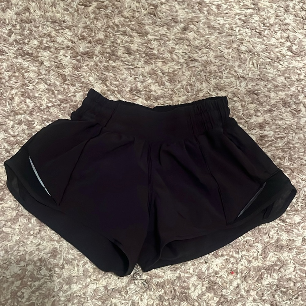 Black lululemon hotty hot shorts